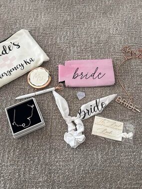 Bridal Party Accessory Set - Pink and White Bride Essentials